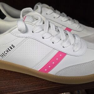 Skechers White and Pink Big Girls Sneakers